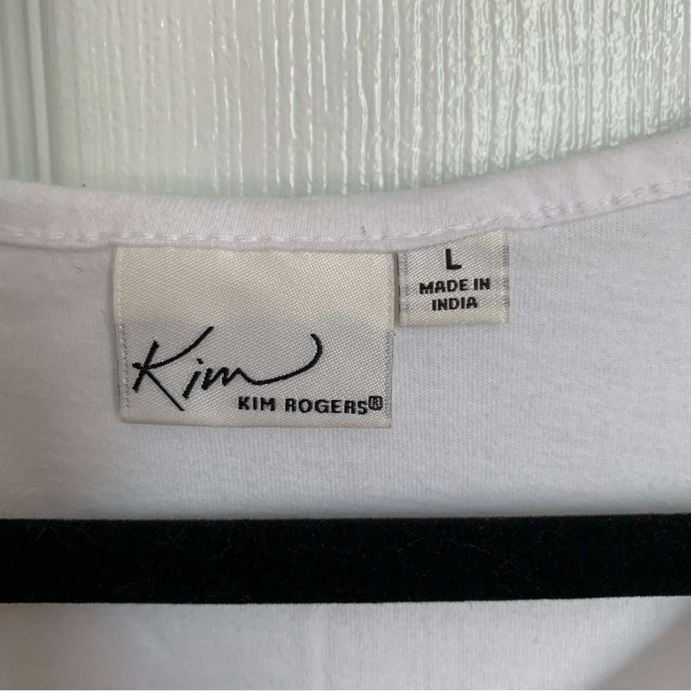 Kim Rogers large lace cap sleeve shirt - Picture 3 of 3